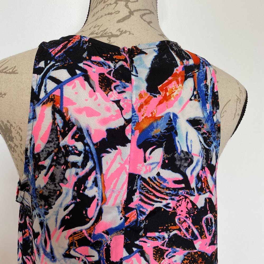 Patterned Racer Back Tank w/ Lower Back Opening - Picture 4 of 6